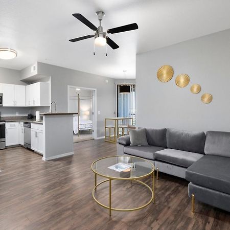 Luxury Mountain View 2Br With Balcony Located In Scottsdale公寓 外观 照片